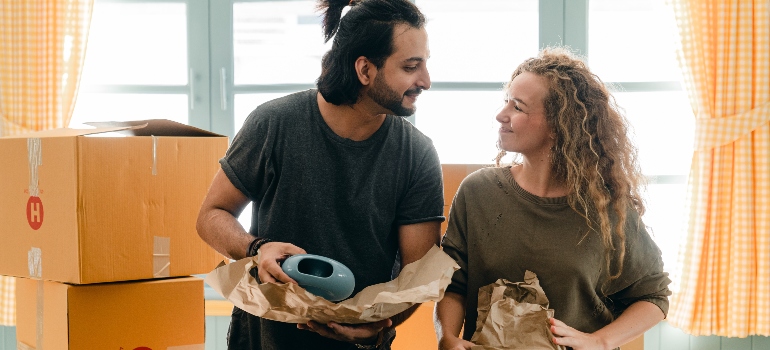 couple packing together