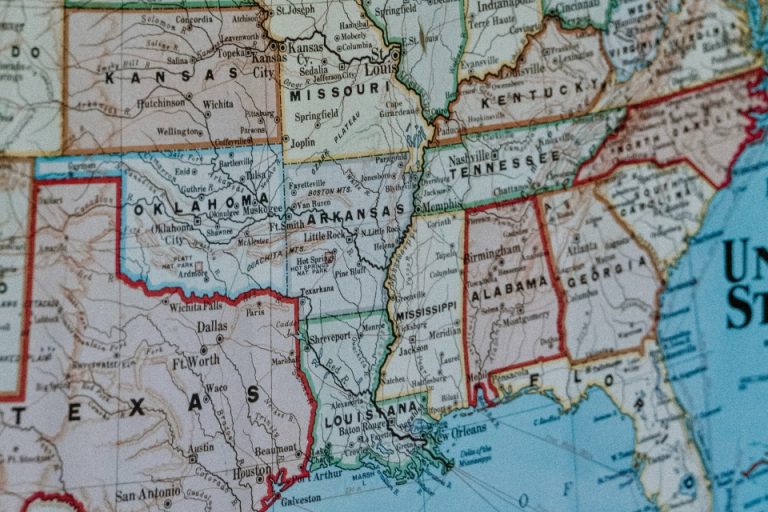Tennessee vs Texas – Which Is Better to Move To?