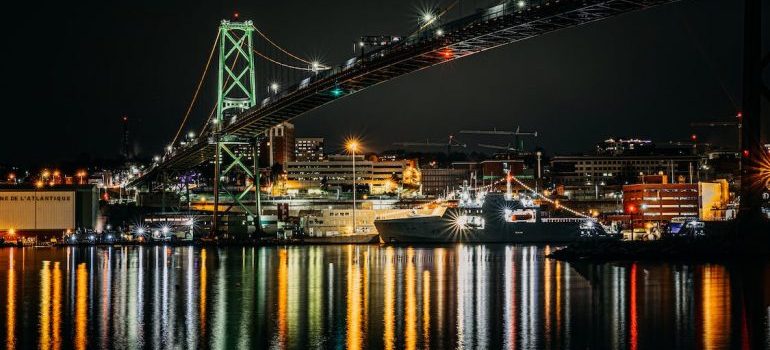 The Franklin Bridge at night