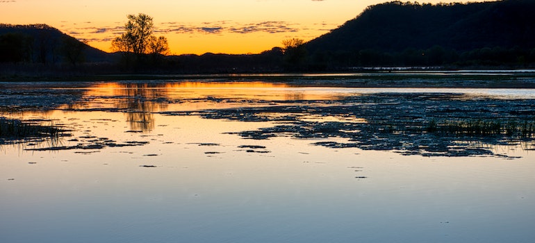 beautiful river and nature which you can enjoy whether you choose Mississippi vs Tennessee