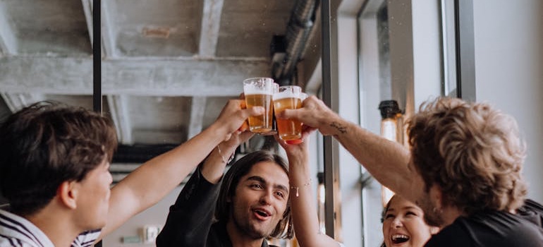 People drinking beer