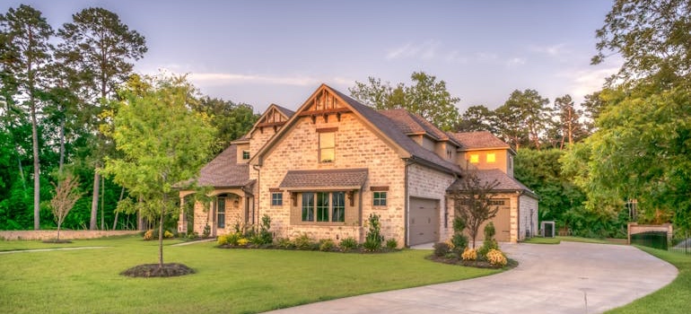 Suburban house similar to homes in the DeSoto County suburbs
