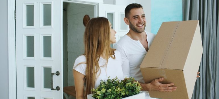 a couple moving from Memphis to Little Rock